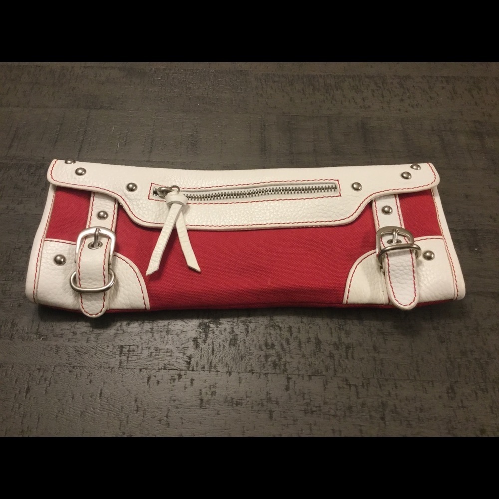 ⭐️ Acorn Red Canvas Wristlet Clutch NWOT
